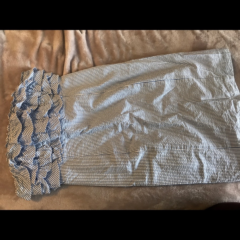 Blue/white sear-sucker Vineyard Vines dress